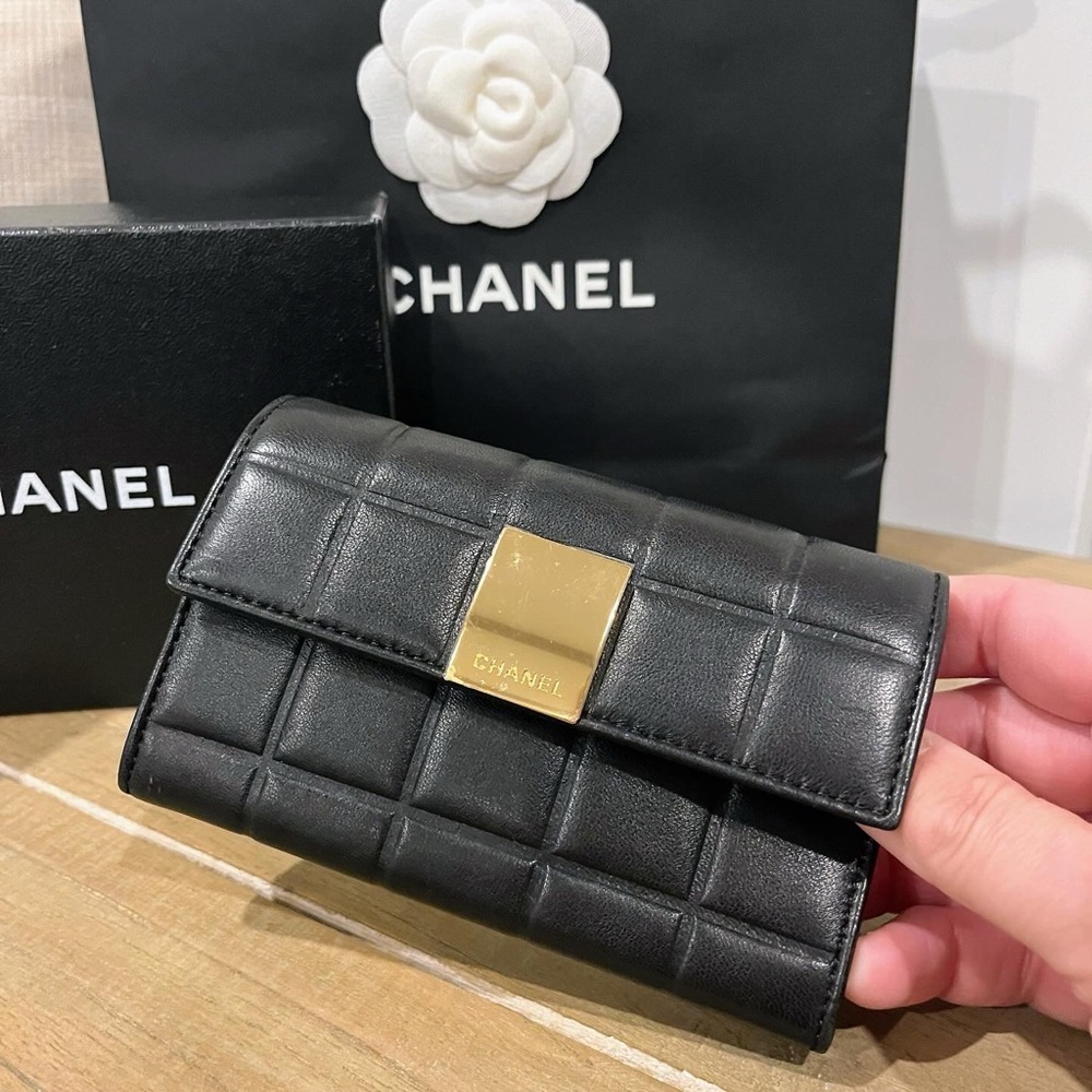 VINTAGE CHANEL 2002 Black Lambskin Choco Bar - PLASTIC ON HARDWARE - PRISTINE